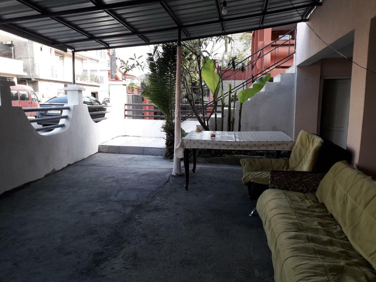 Zaza Guest House Кобулети Экстерьер фото