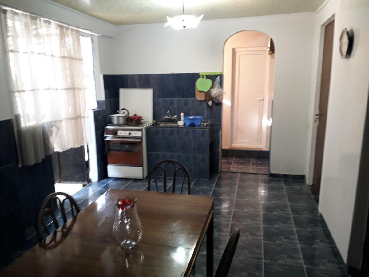 Zaza Guest House Кобулети Экстерьер фото